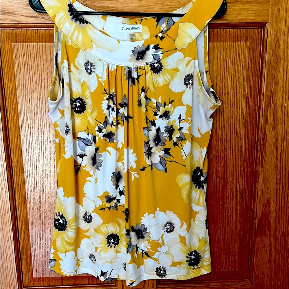 Calvin Klein Women's Yellow Floral Top